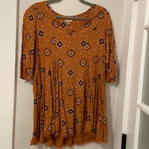 Flowy dress from Urban Outfitters. No tags but never worn. Size XS